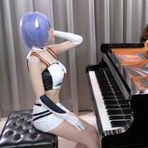 Ru’s Piano nude #0009