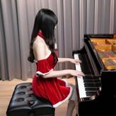 Ru’s Piano nude #0025